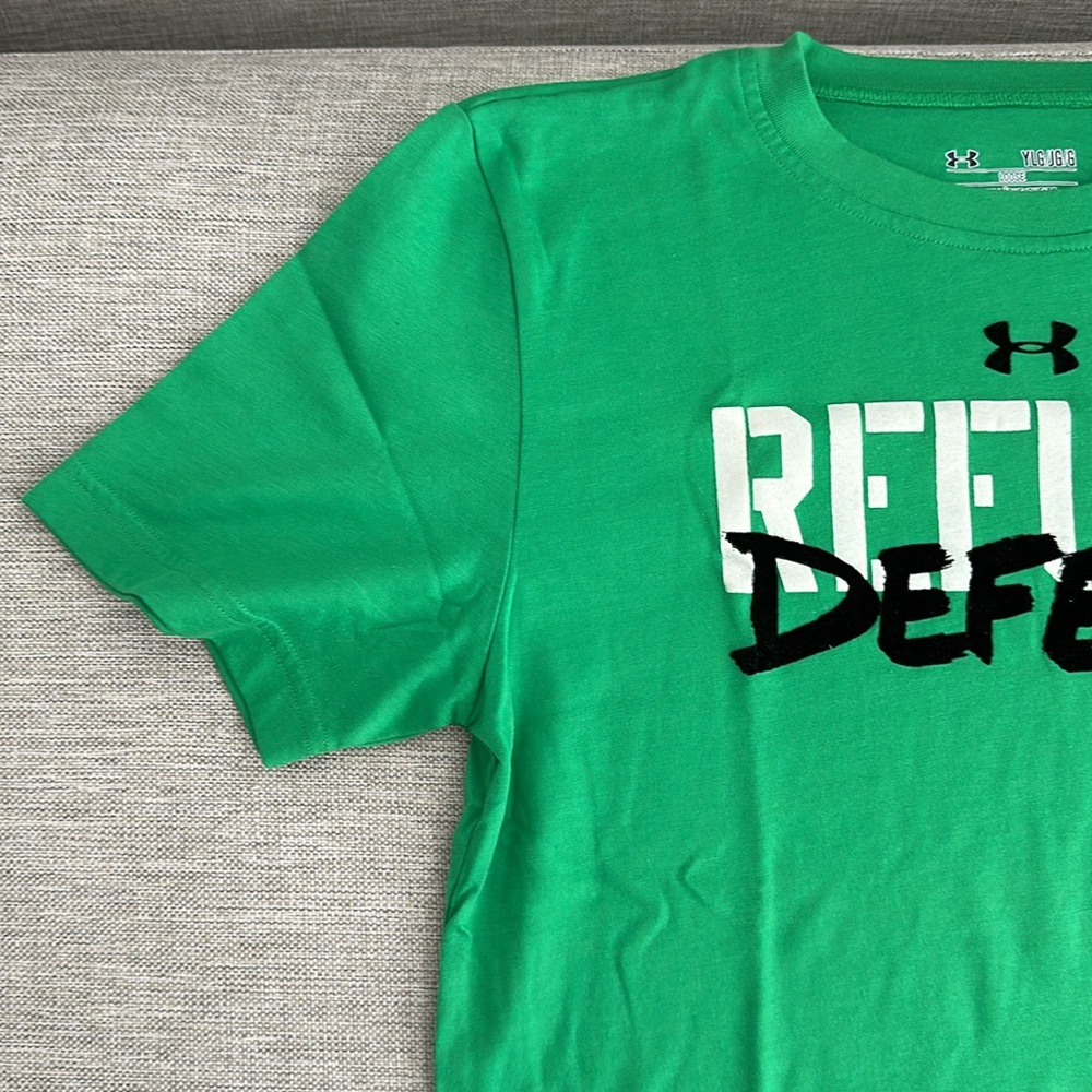 Awesome Under Armour Refuse Defeat Shirt Youth Large - Picture 2 of 14